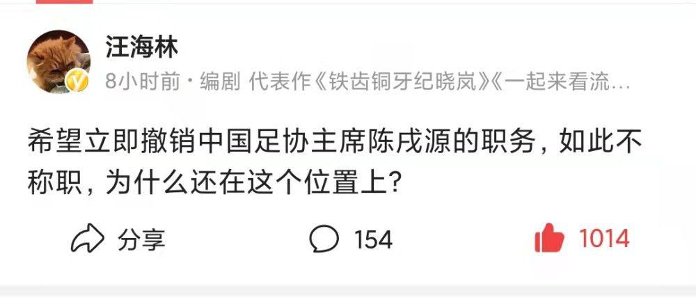 肯尼迪的遇刺成了一桩美国汗青上的悬案，片子从头审阅了那一段汗青，到底杀手是一个通俗人，仍是全部复杂的政治诡计，本相和幻象，都在查询拜访中垂垂露出眉目。总统遇刺的两小时内，官方认定的凶手即被拘系，他就是里·哈威·奥斯瓦多。但是偶合的是，在随后的一个小时，这个嫌疑犯却火速被 一位地痞杀死。颠末查询拜访，官方仍是认定里·哈威·奥斯瓦多为真凶。可是，三年后的一个美国处所查察官吉姆·加里森（凯文·科斯特纳 Kevin Costner 饰），却发现肯尼迪中弹的蹊跷，从而猜测昔时官方的误判，接下来，他的侦察连累着一个汗青上的惊天诡计。